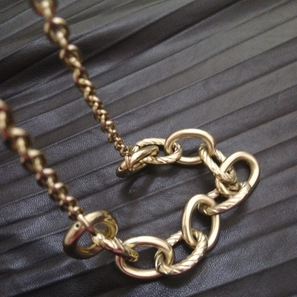 Natasha Gold Link Chain Necklace - Picture 3 of 8